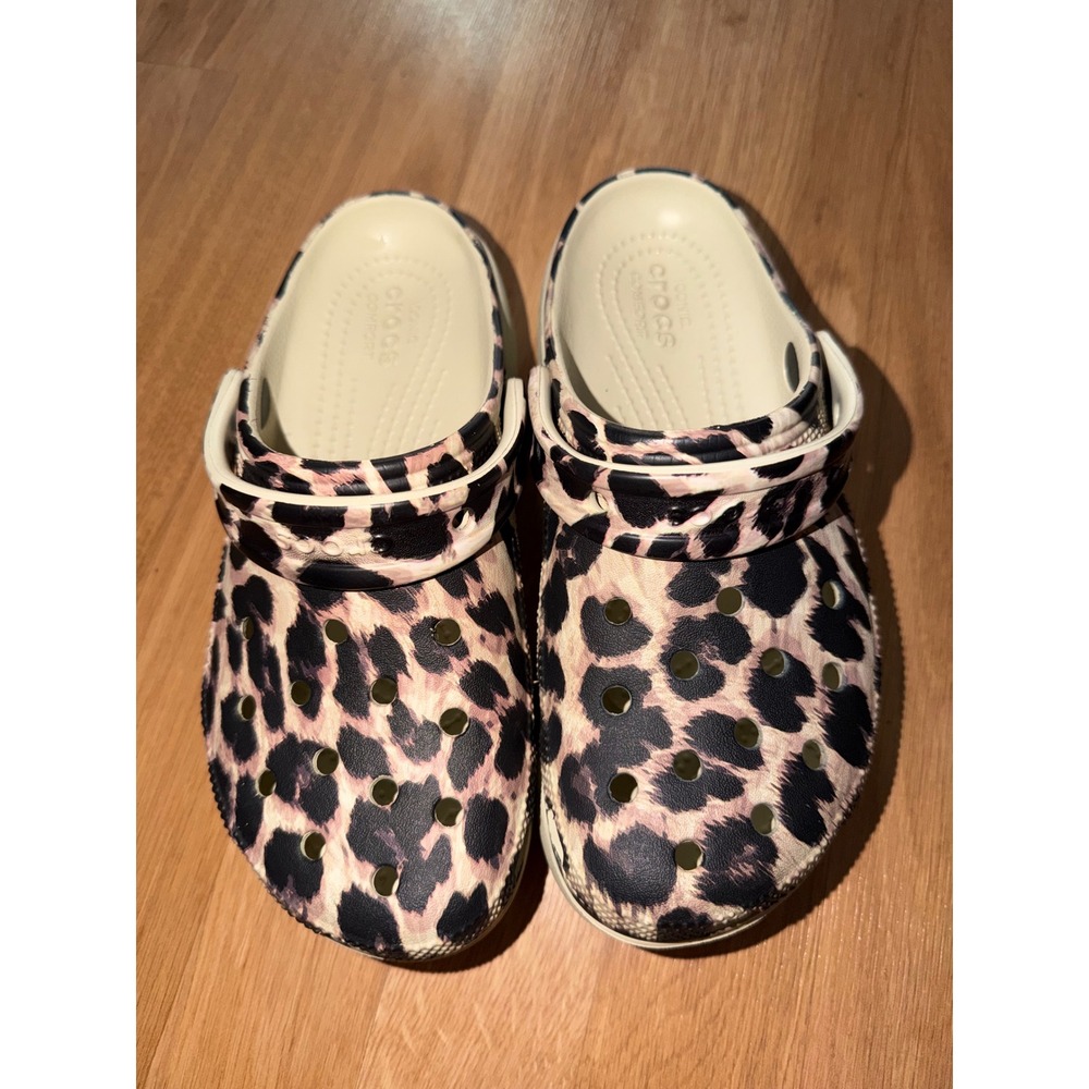 Crocs Classic Clog Leopard Cheetah Print Tan Black Women Size 6 Slip On Shoes